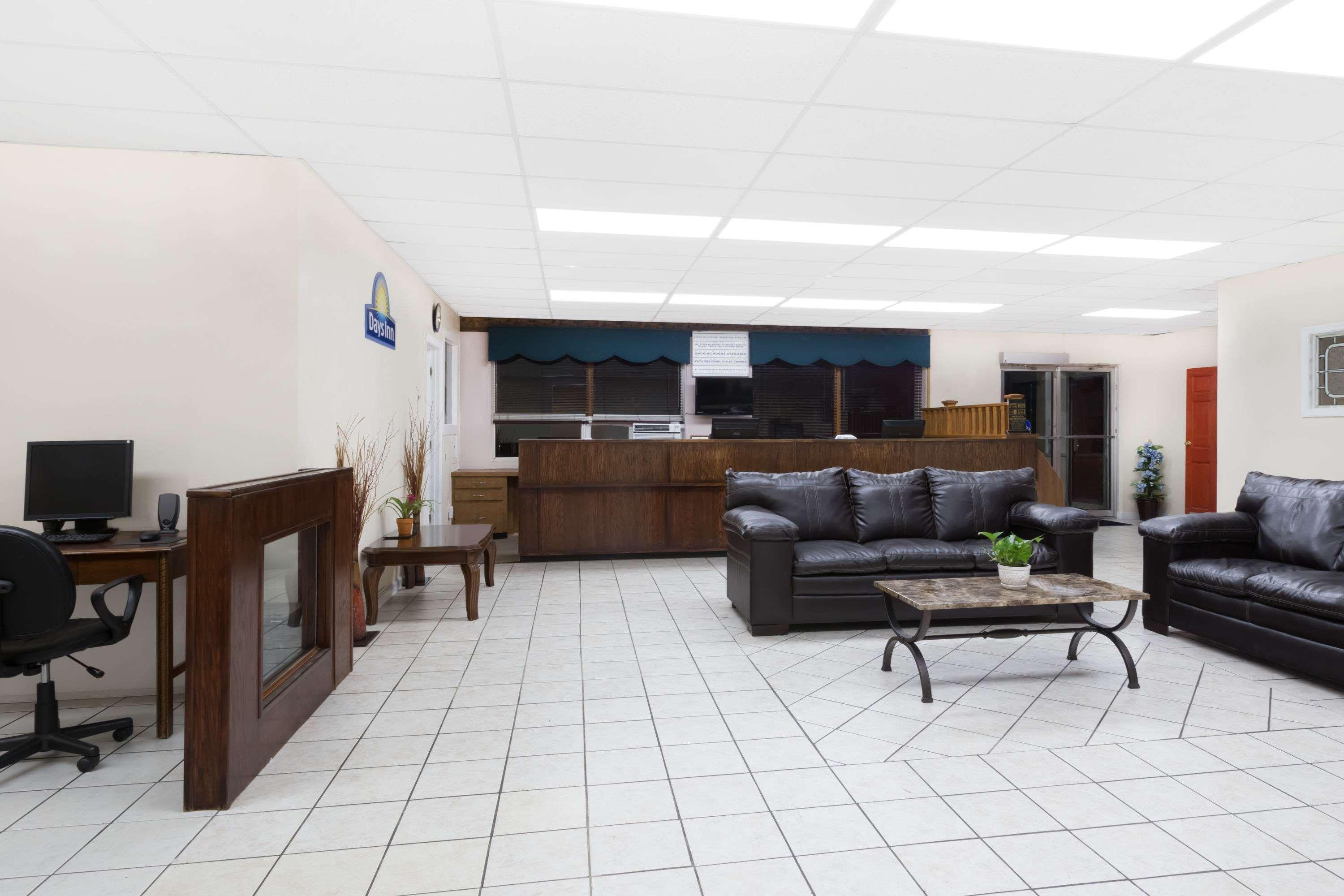 Days Inn By Wyndham Christiansburg Zewnętrze zdjęcie