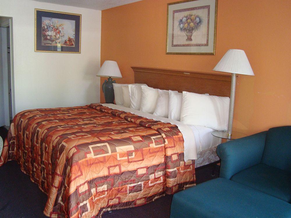 Days Inn By Wyndham Christiansburg Zewnętrze zdjęcie
