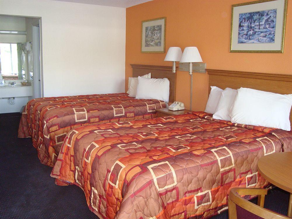 Days Inn By Wyndham Christiansburg Zewnętrze zdjęcie