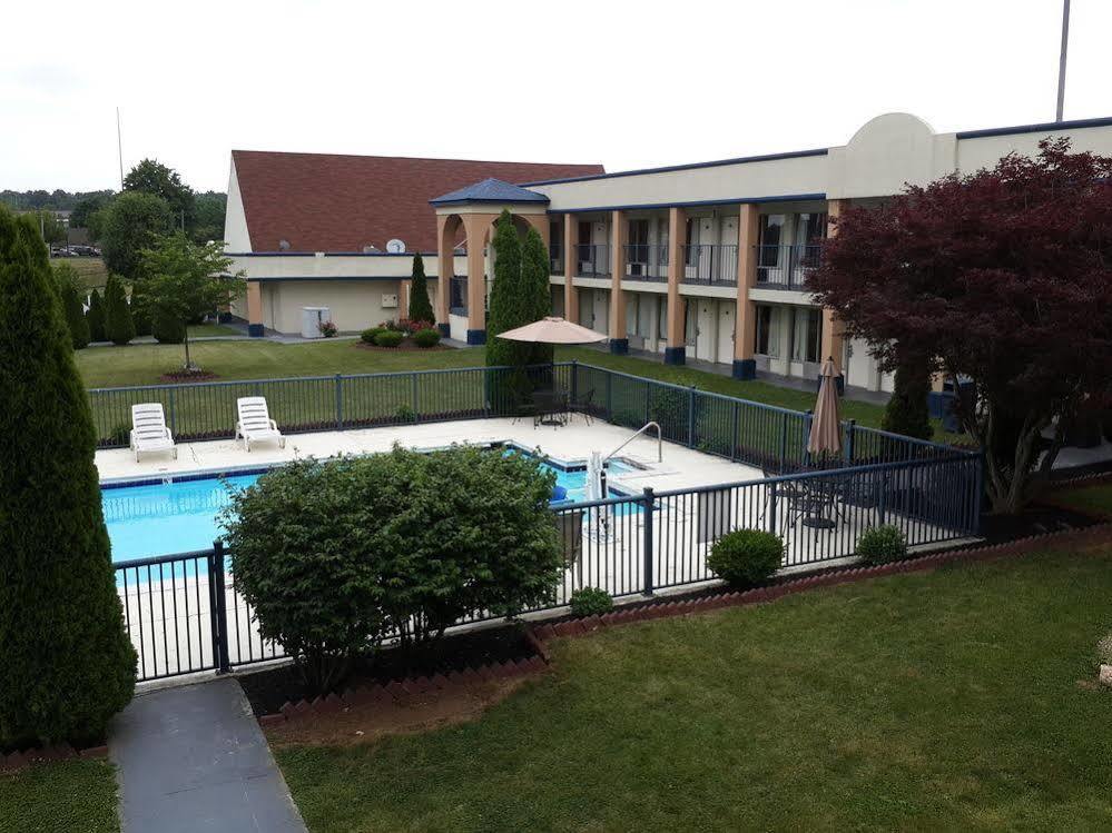 Days Inn By Wyndham Christiansburg Zewnętrze zdjęcie