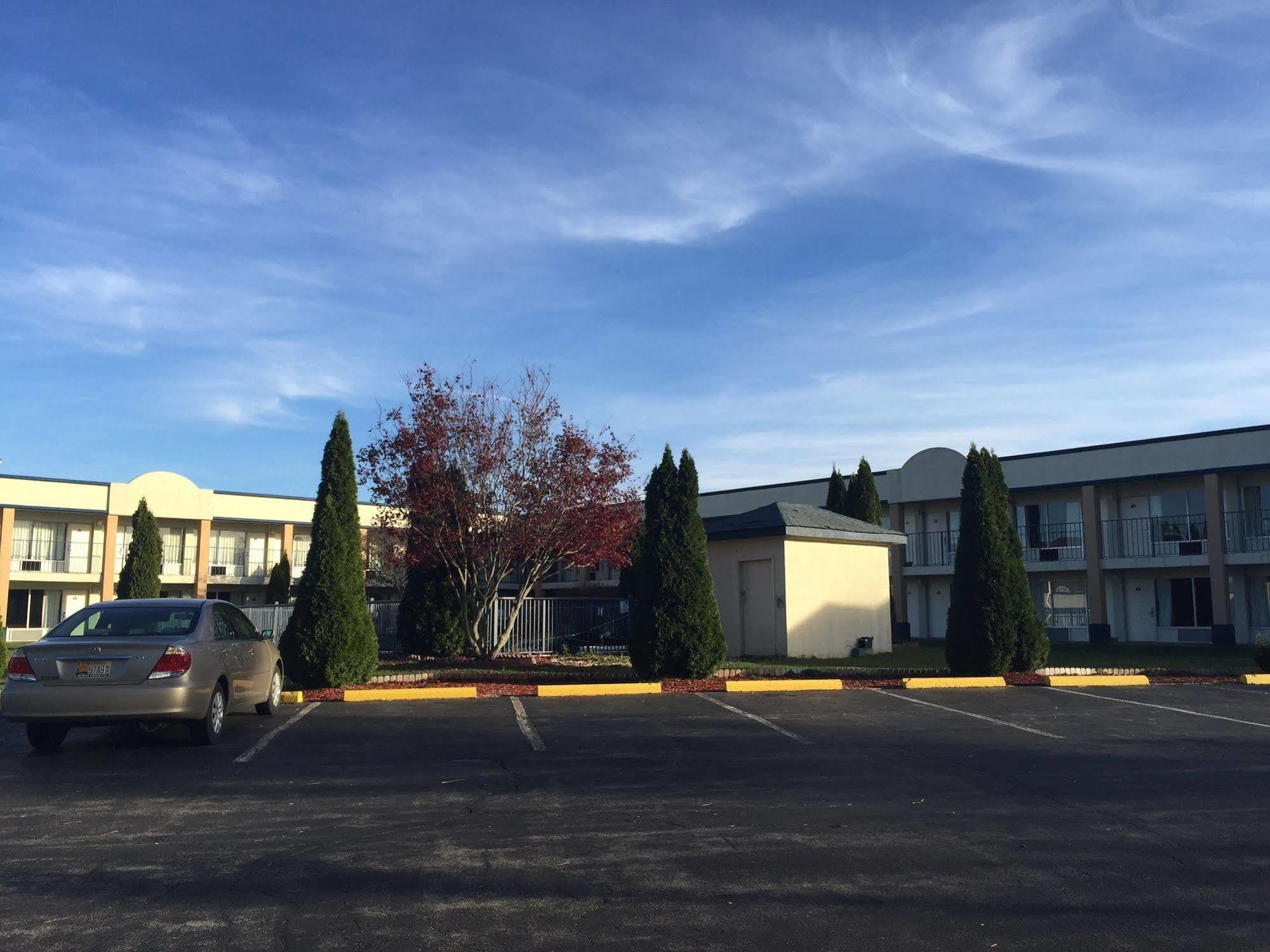 Days Inn By Wyndham Christiansburg Zewnętrze zdjęcie