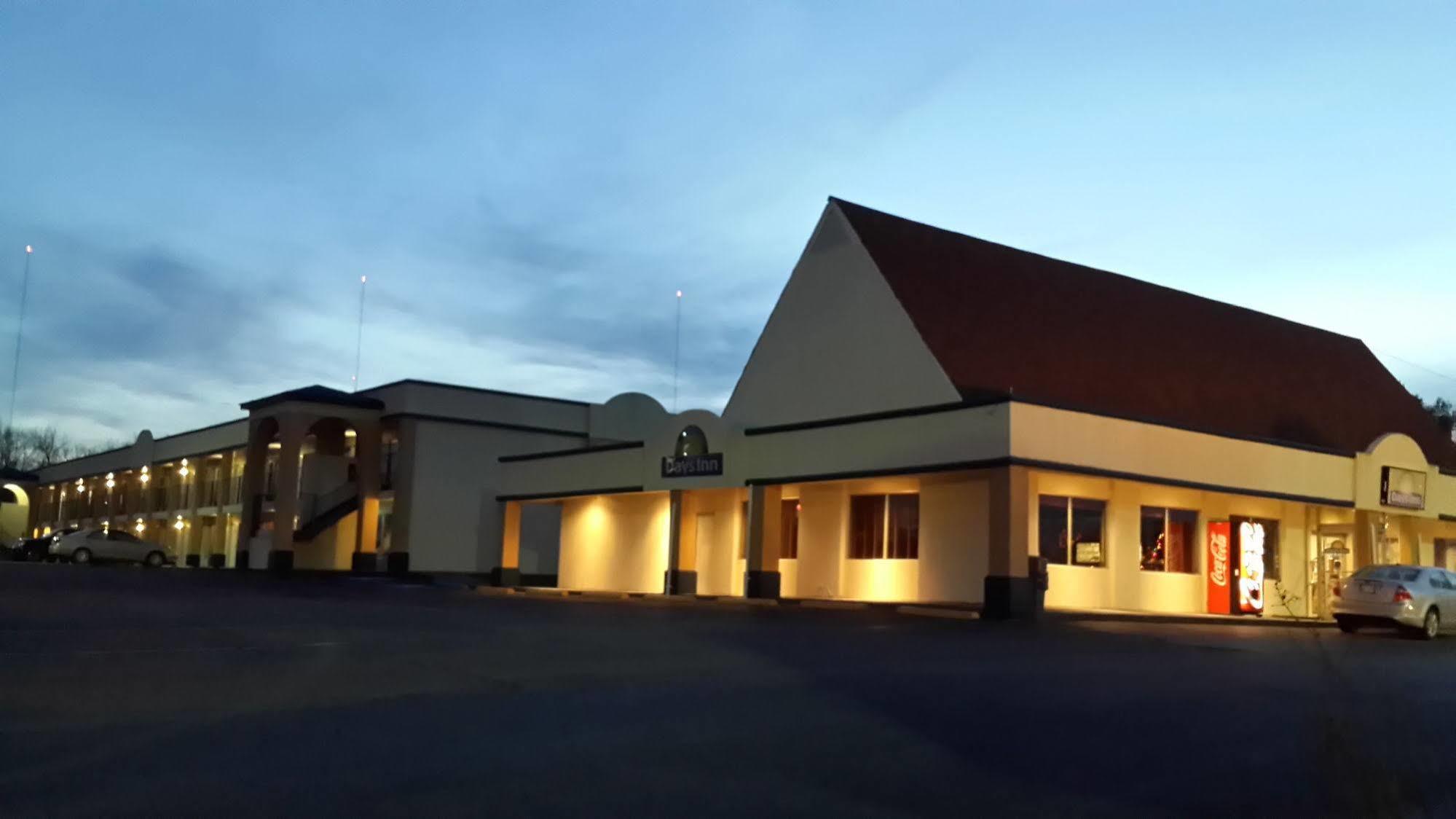 Days Inn By Wyndham Christiansburg Zewnętrze zdjęcie